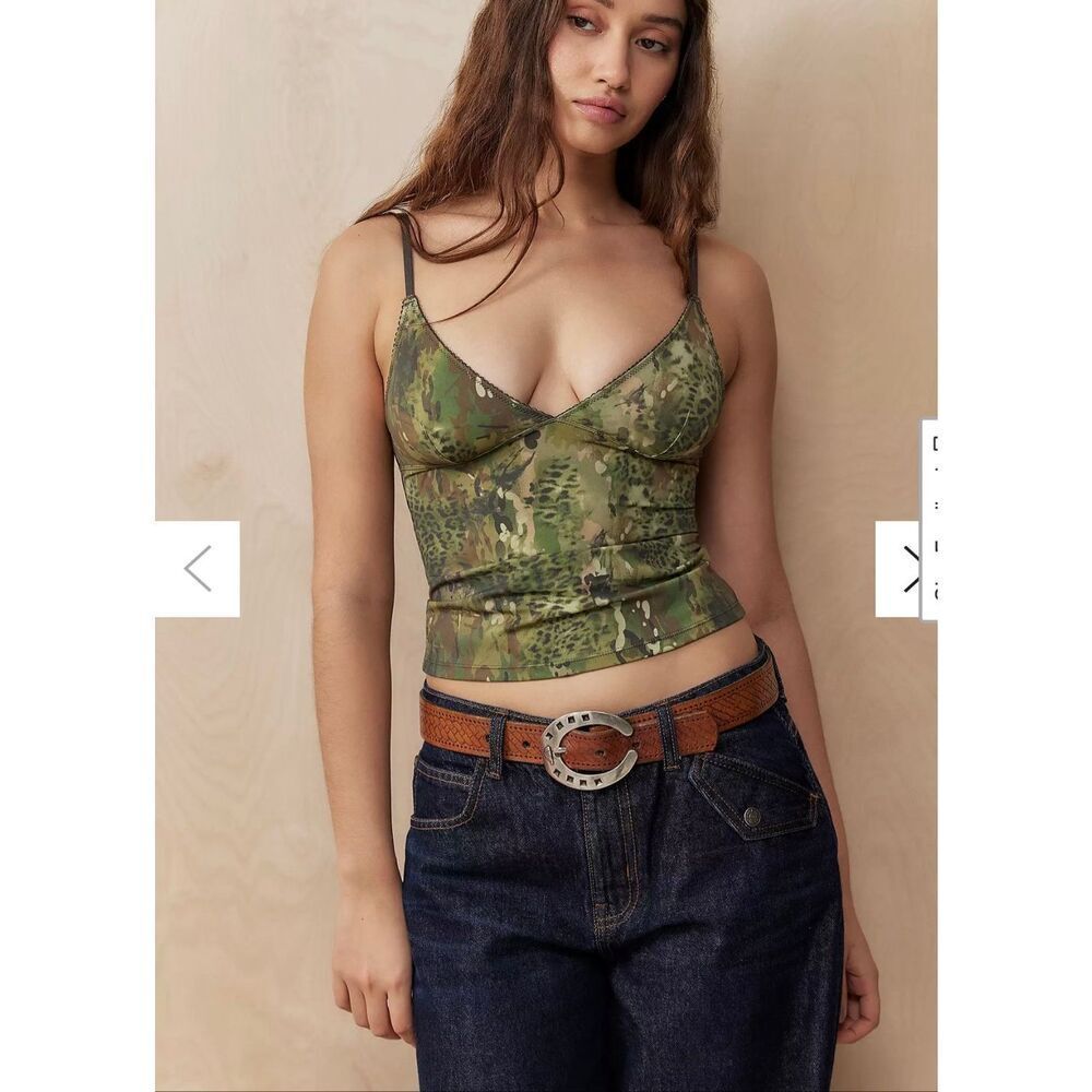 Urban Outfitters Out From Under Top Womens Tank Cami Camo READ Je T’aime Layer
